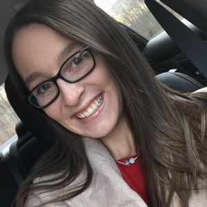 Meet your Posher, Danielle